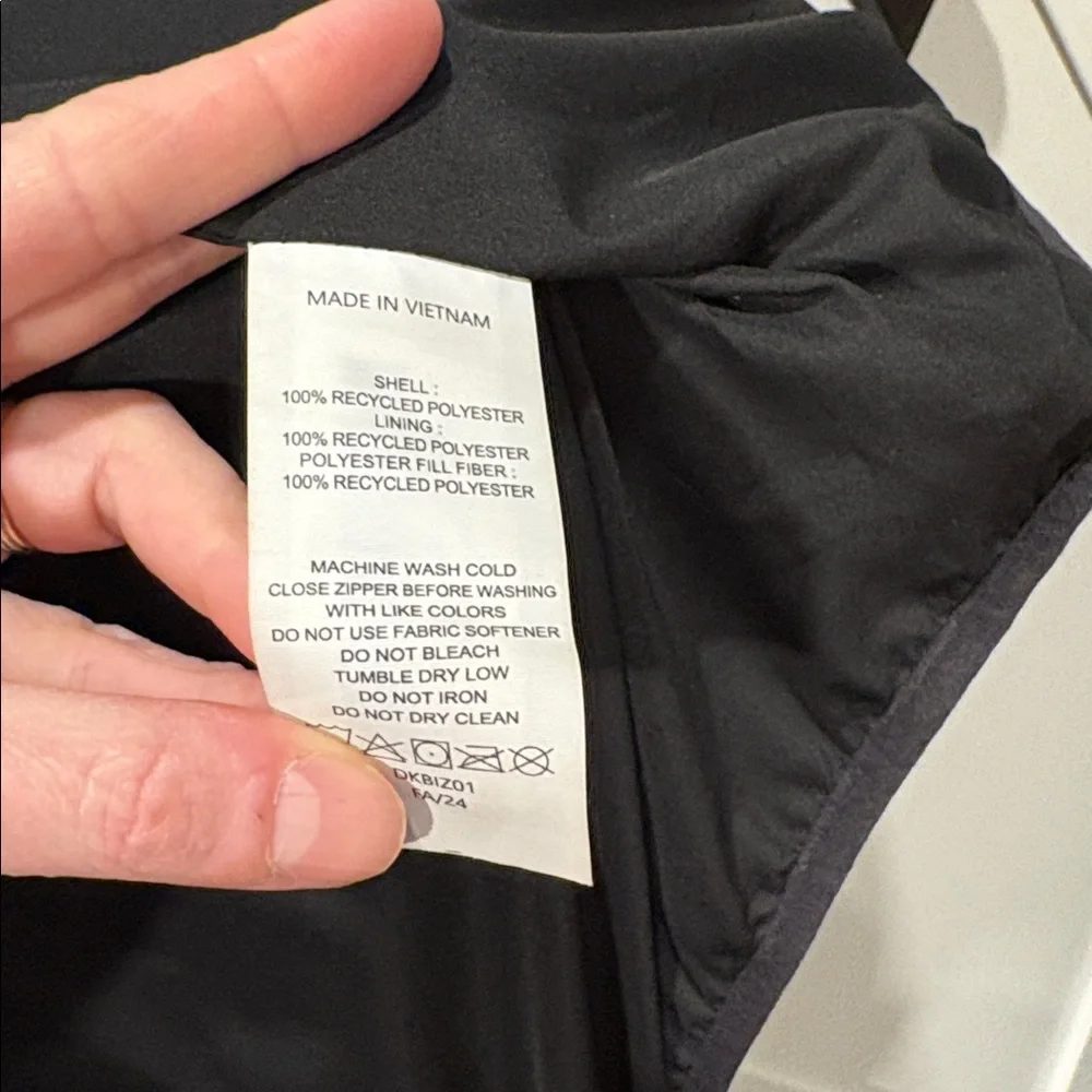 Quince Black Quilted Outerwear - Picture 3 of 4
